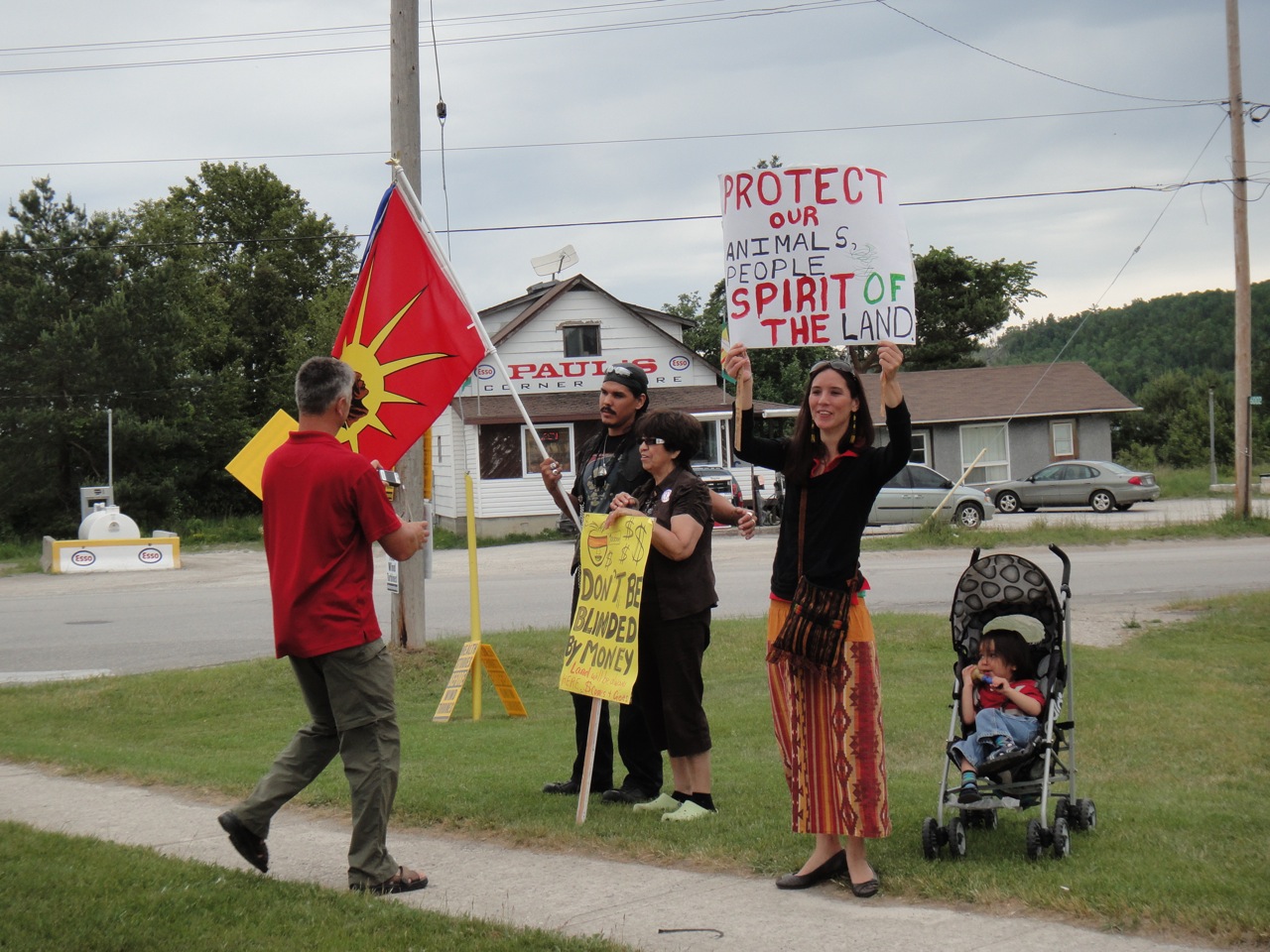M'Cheeging Protesters